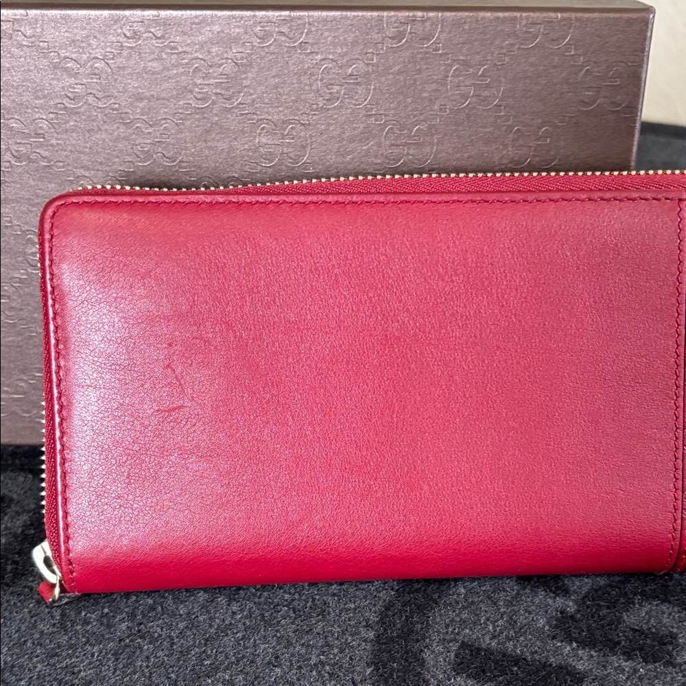 🌟 Gucci Microguccissima Red Leather Zip-Around Wallet 🌟 - Picture 6 of 17